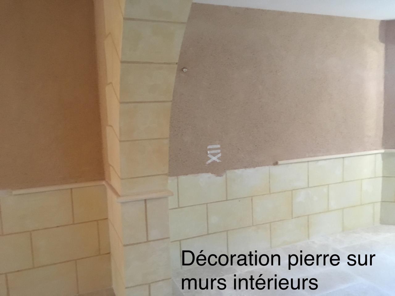 Décoration pierre sur murs intérieurs