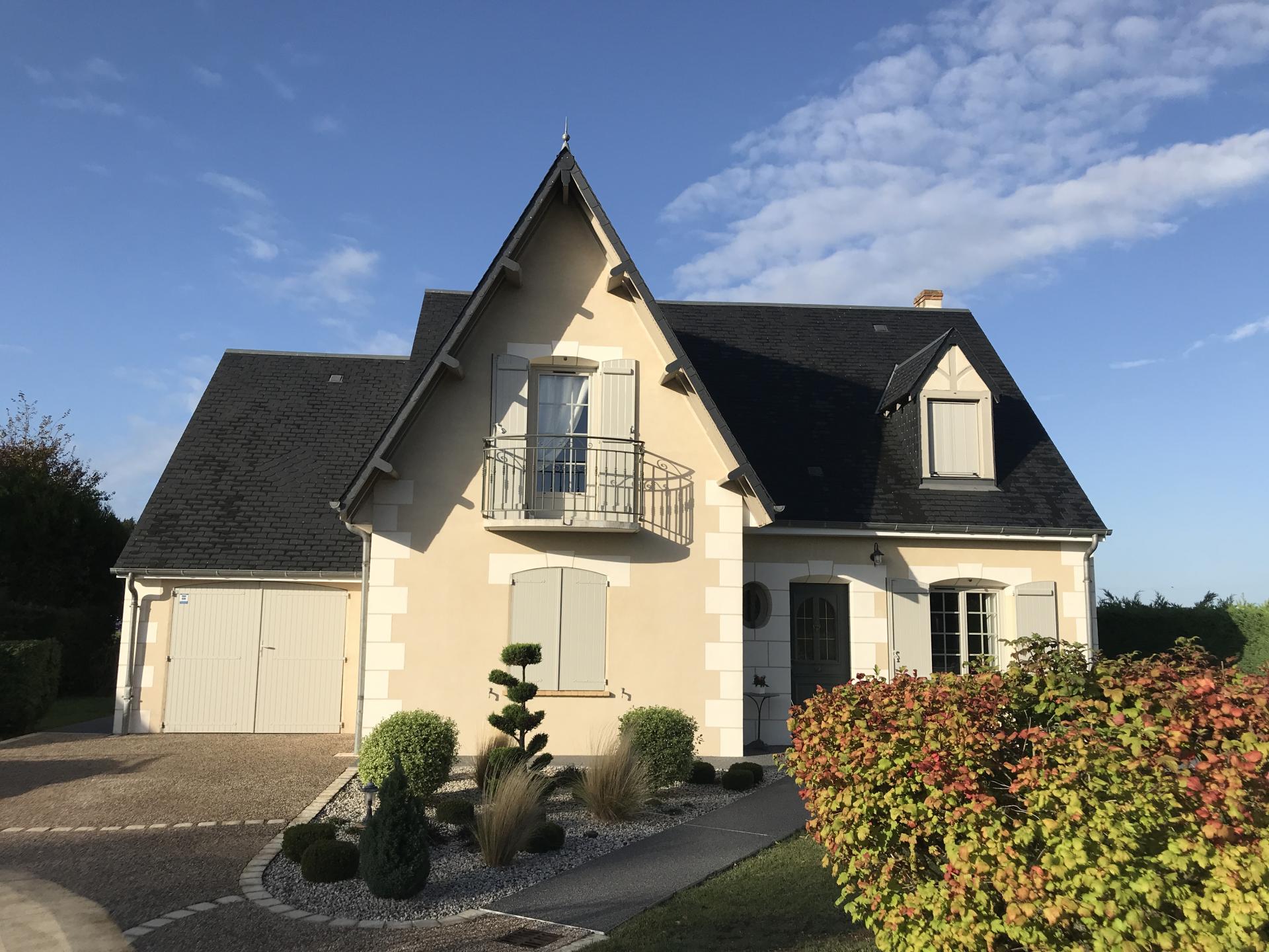 Rénovation enduit-pierres-boiseries à NAZELLES - Après